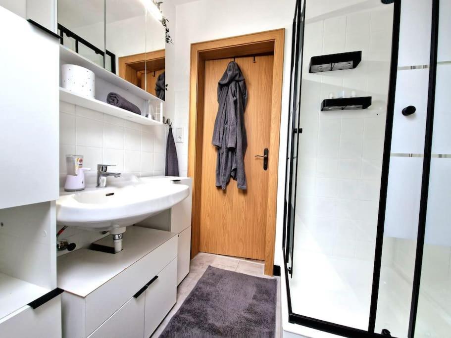 Gemuetliche Wohnung Direkt Am Kuestenkanal! Wardenburg Exterior foto